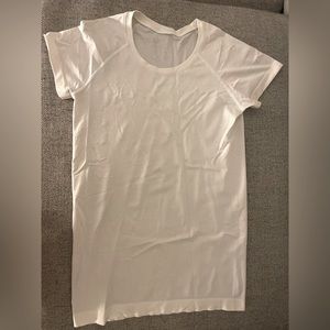 Swiftly Tech Short-Sleeve Shirt 2.0